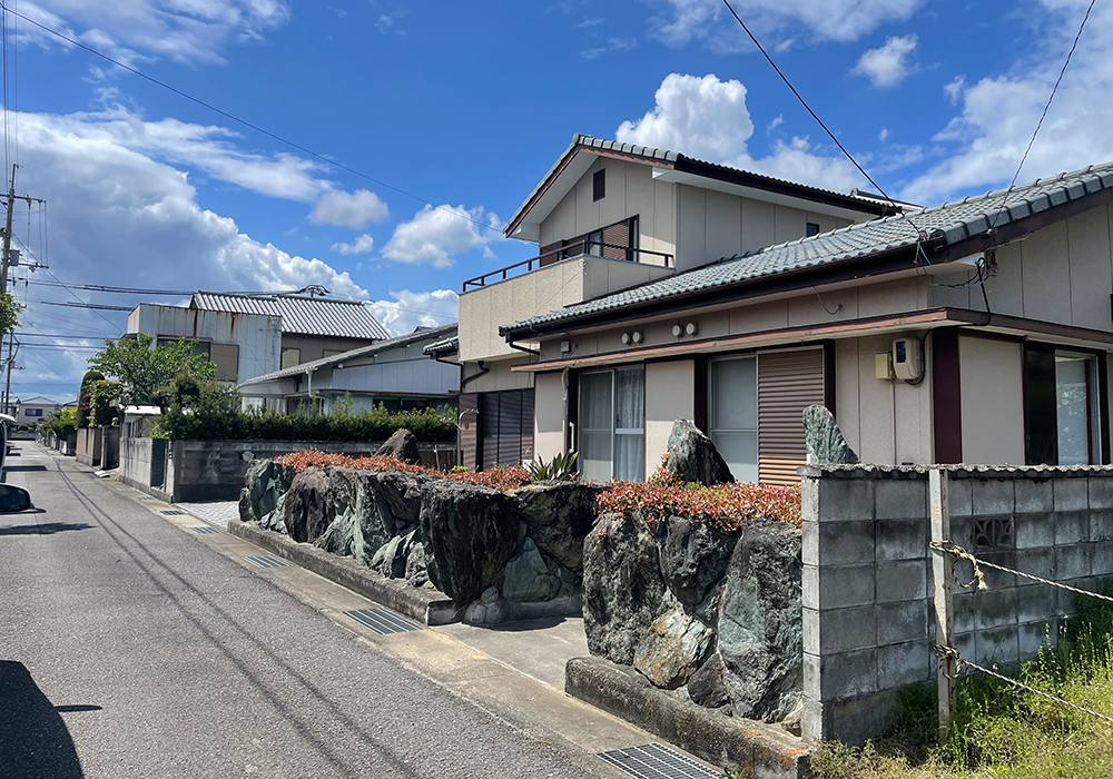 現地